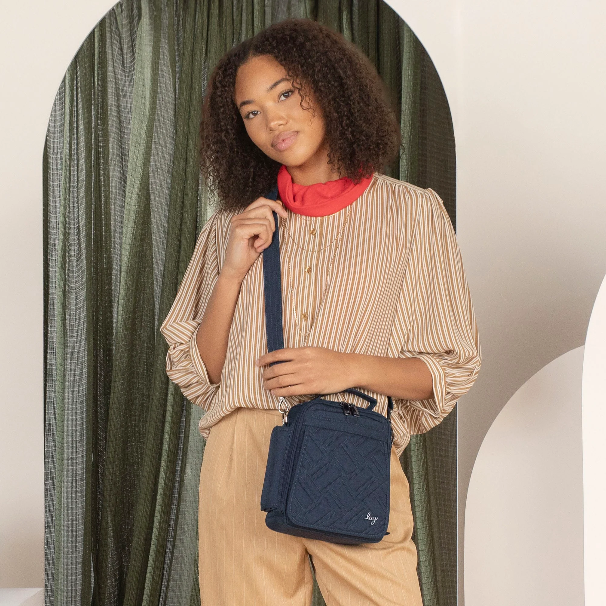 Flapper SE Convertible Crossbody Bag - Image 13