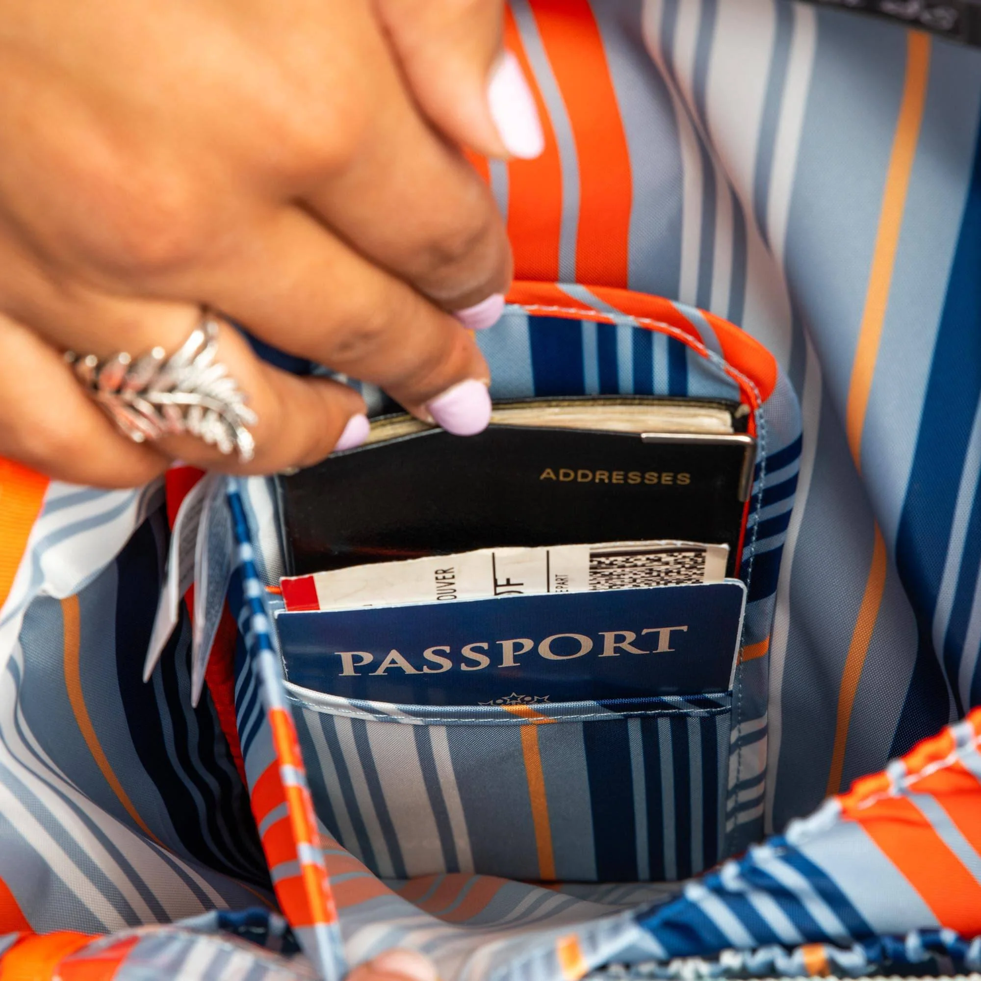 Hopper SE Backpack - Image 13