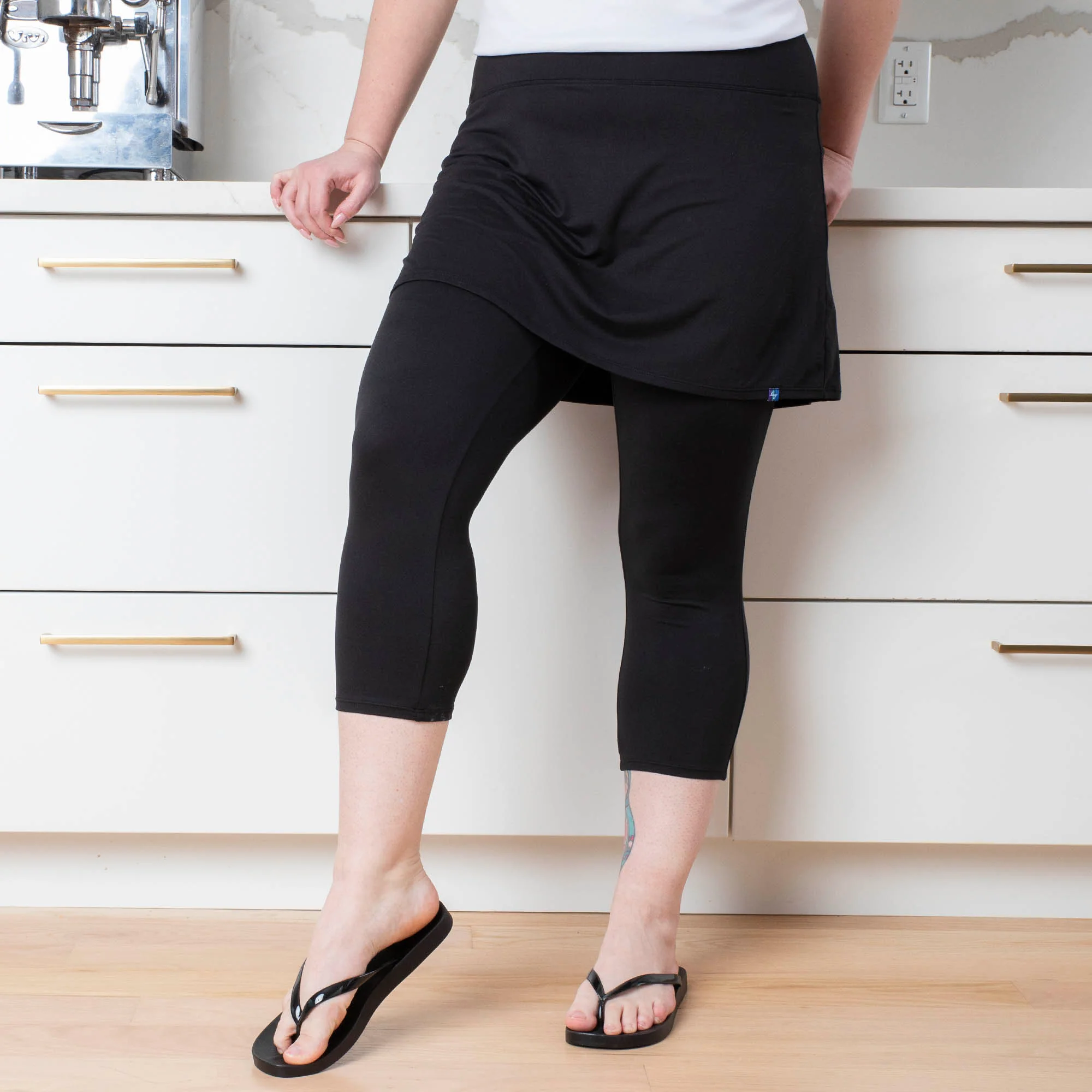 Hula Skirted Lugging - Image 8