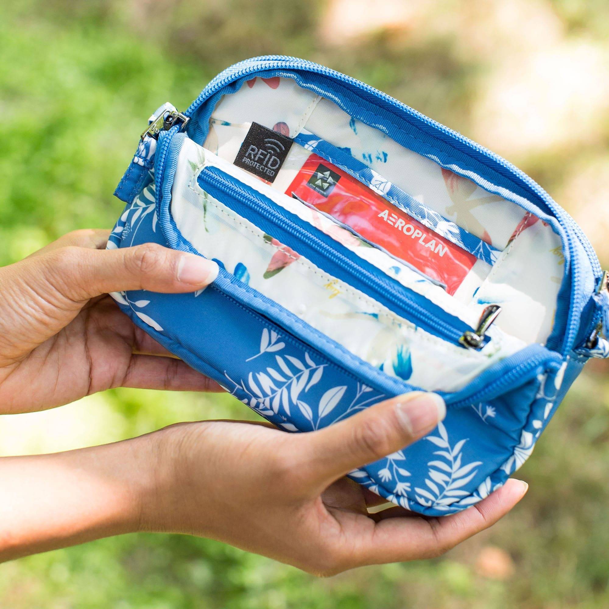 Super Coupe Convertible Crossbody Bag - Image 35